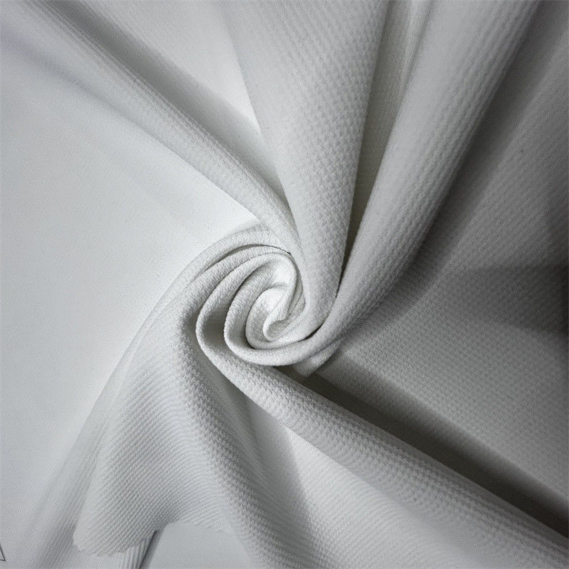 Vải kéo dài bốn chiều polyester đen với độ nghiêng thay đổi 75D + 40D * 150D + 40D 94% polyester tái chế 6% spandex
