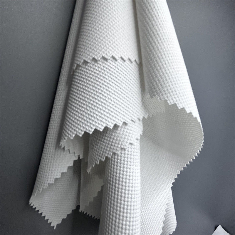 Vải kéo dài bốn chiều polyester đen với độ nghiêng thay đổi 75D + 40D * 150D + 40D 94% polyester tái chế 6% spandex